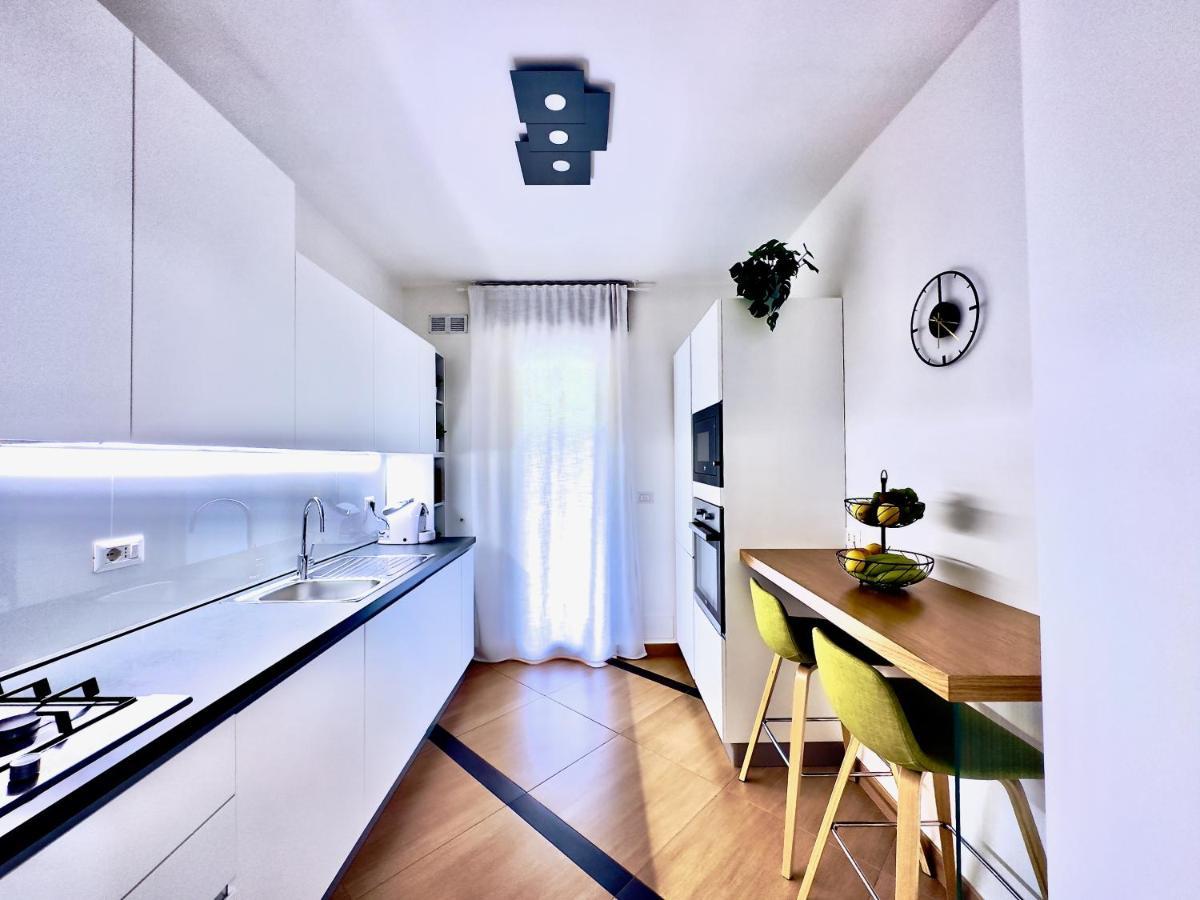 Salento Sweet Home - Obelisco Luxury Apartment Лече Екстериор снимка